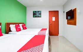Super Oyo Collection O 3876 The Aurora Inn Lembang